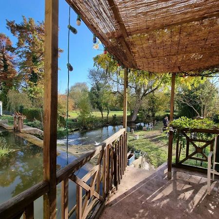 La Roulotte Du Moulin De Palet Villa Baugé Buitenkant foto