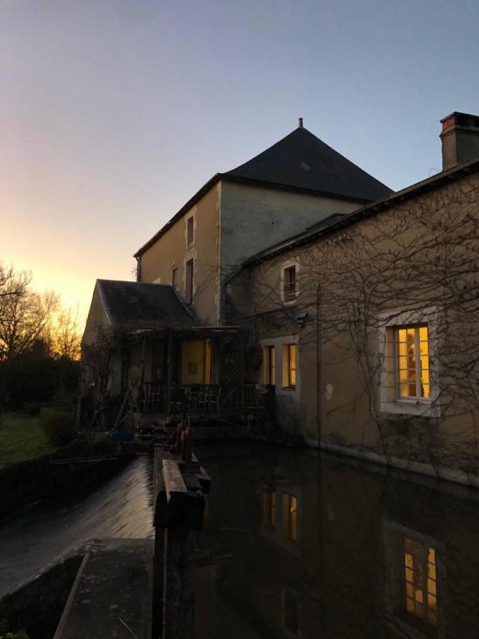 La Roulotte Du Moulin De Palet Villa Baugé Buitenkant foto